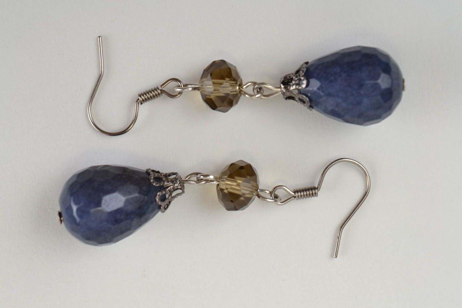 Boucles d'oreilles en verre tchèque bleues faites main pendantes Gouttes photo 3