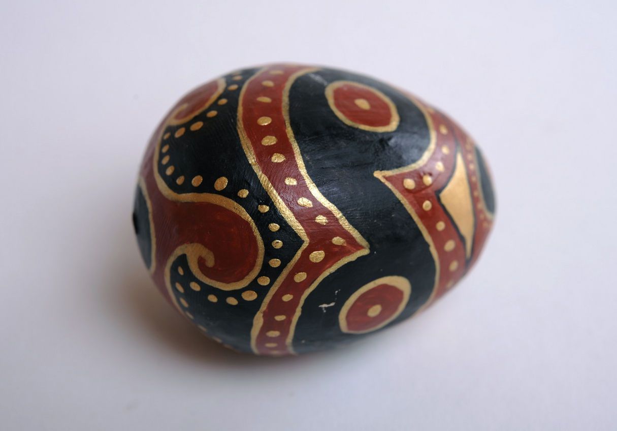 Ovo de cerâmica decorativo foto 2