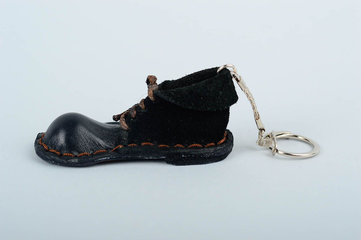 Stylish handmade leather keychain leather goods fashion accessories gift ideas photo 3