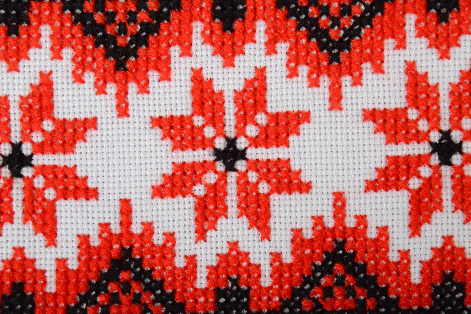 Handmade Handtuch bestickt Home Textil originelles Geschenk in Schwarz und Rot  foto 4