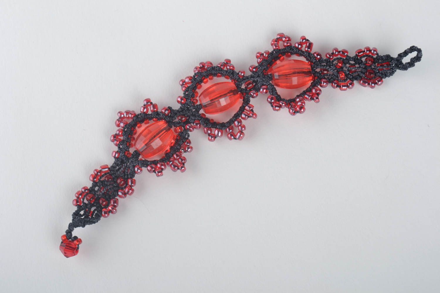 Bracelet perles fantaisie Bijou fait main macramé rouge-noir Cadeau femme photo 4