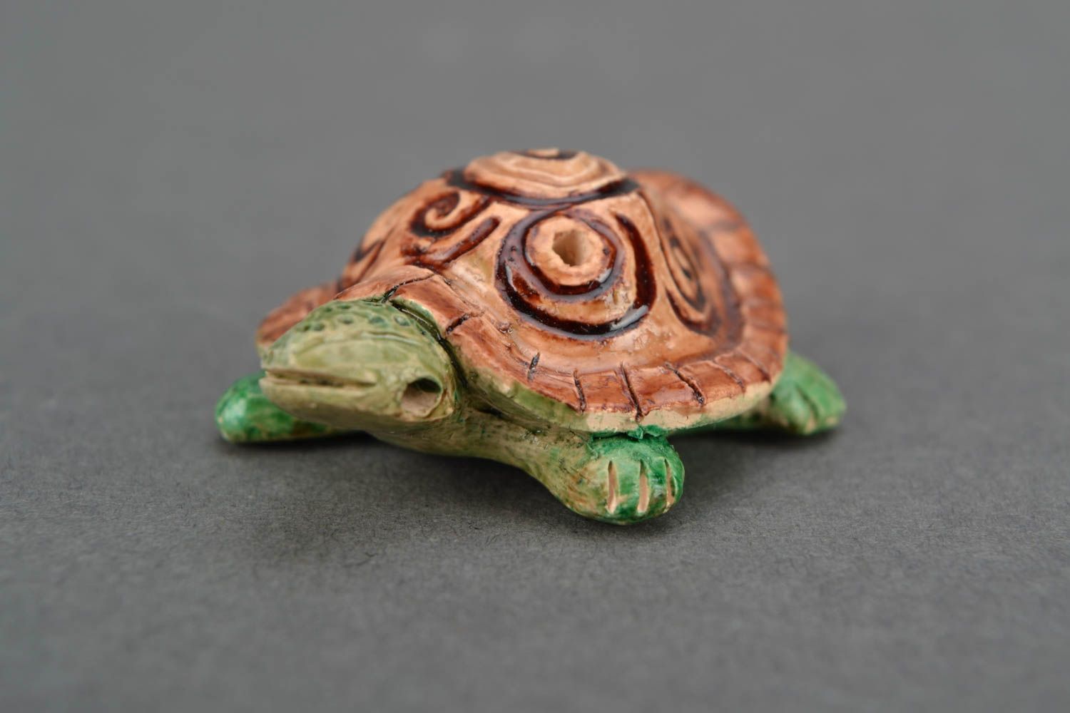 Sifflet instrument de musique en forme de tortue miniature peint original photo 1