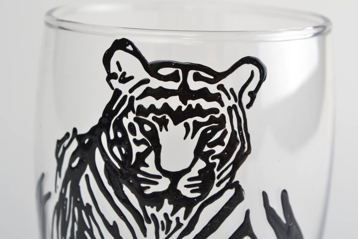 Стеклянный пивной бокал расписанный витражными красками с тигром ручной работы фото 3