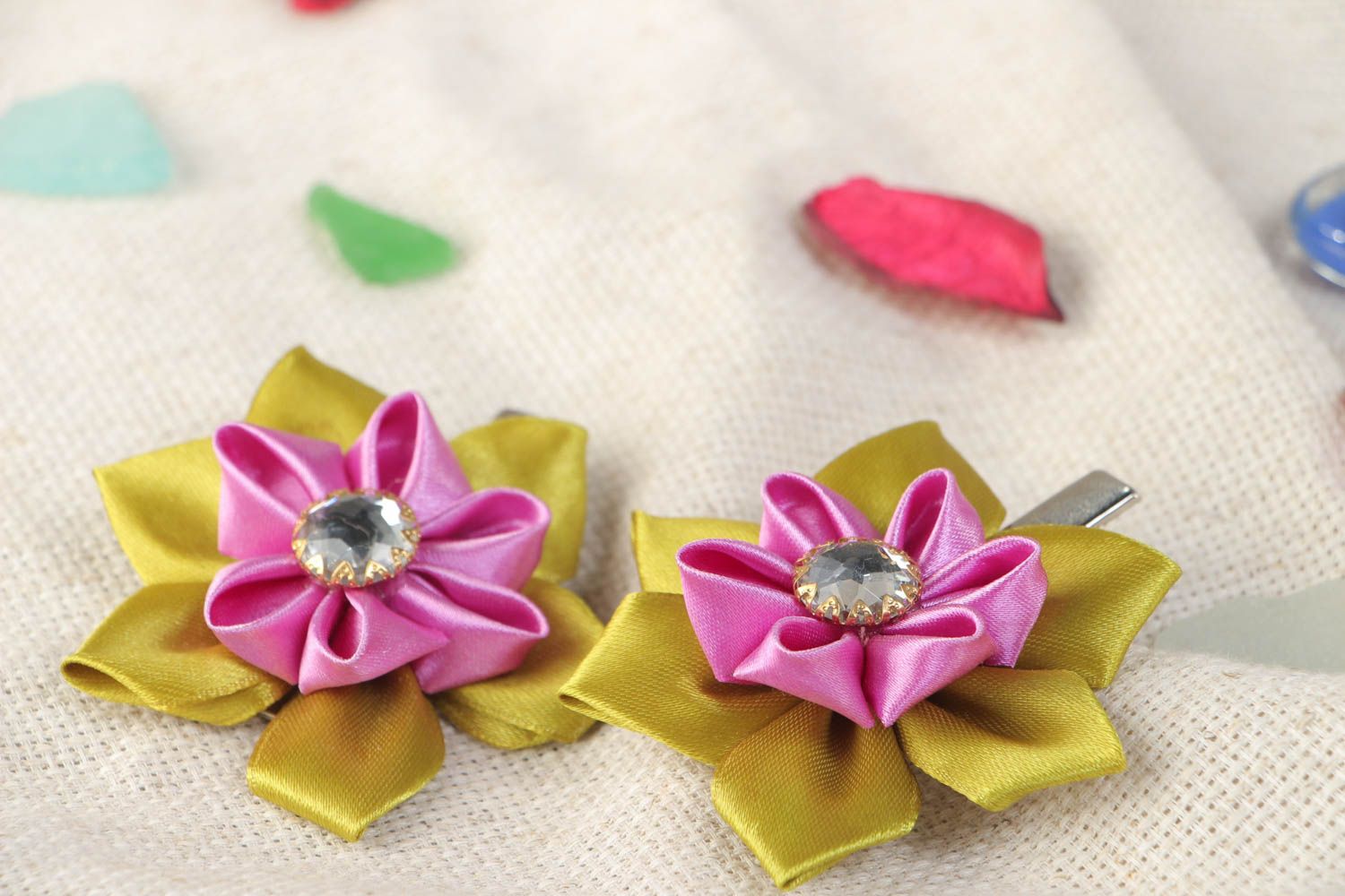 Set of handmade festive hair clips with satin ribbon kanzashi flowers 2 items photo 1