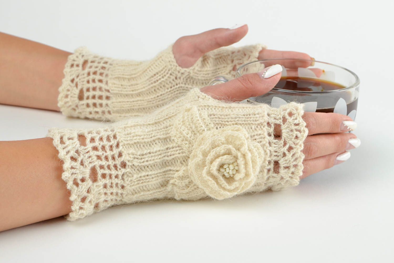 Mitaines tricot faites main Gants mitaines Accessoire femme crochet blanches photo 1