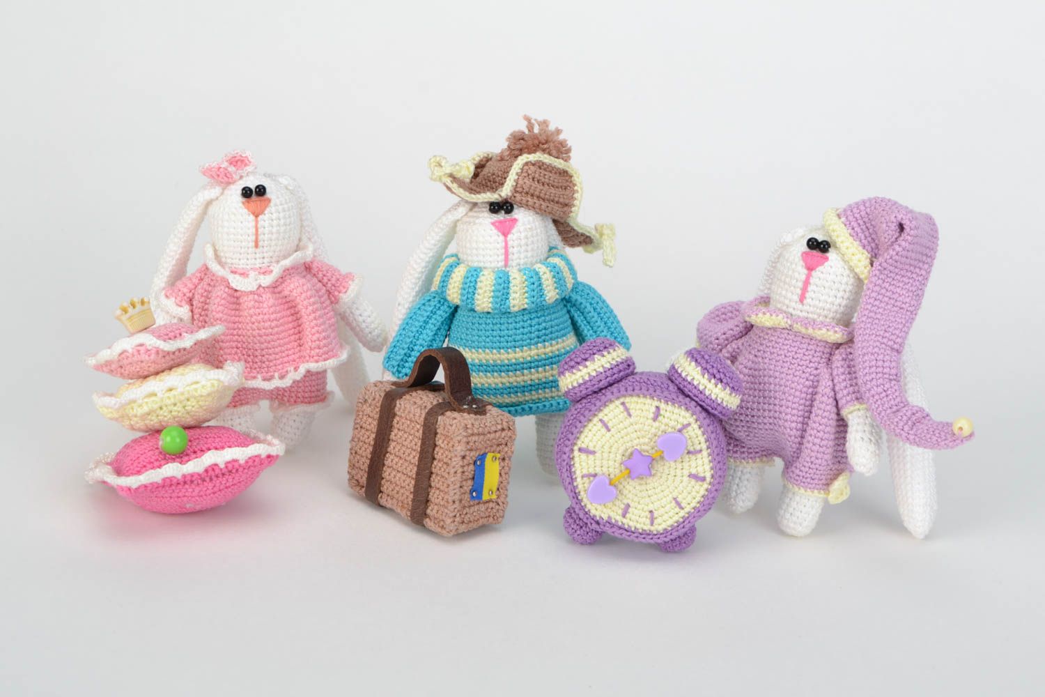 Conjunto de juguetes de peluche tejidos artesanales multicolores tres piezas foto 3
