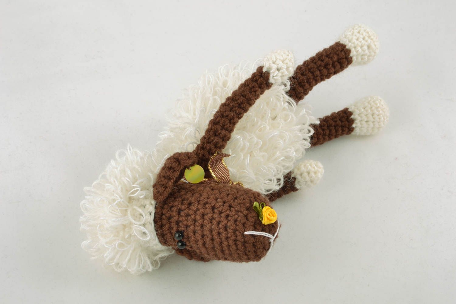 Giocattolo a maglia fatto a mano pupazzo morbido a forma di pecorella
 foto 2