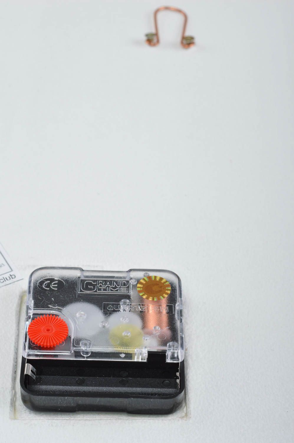 Часы в технике декупаж из фанеры в детскую в виде белой совы ручной работы фото 5