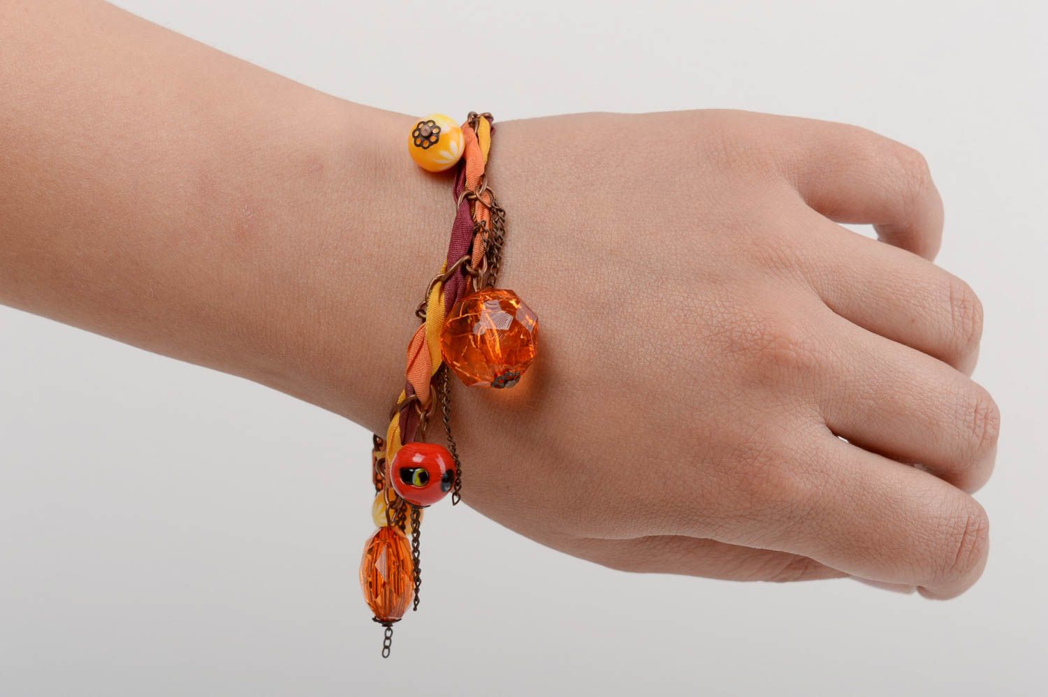 Bracelet fait main avec perles en plastique chaînes rubans de satin accessoire photo 5