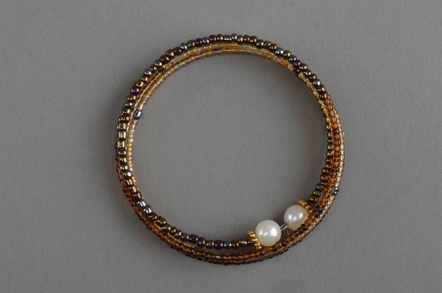 Bracelet en fil à mémoire perles de rocaille fausses perles fait main beige brun photo 4
