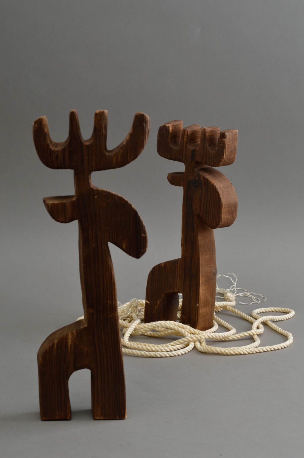 Figurine décorative en bois de style primitif faite main originale Élan photo 1