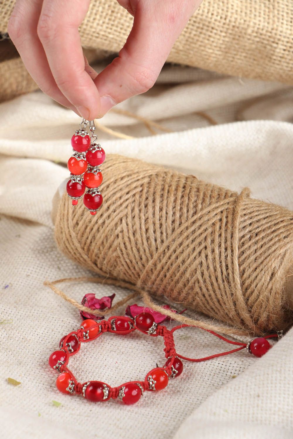 Bracelet and earrings of cherry color  photo 5