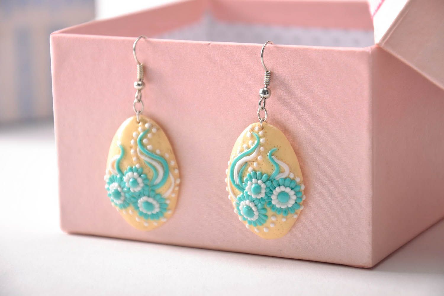 Author's earrings made using filigree technique photo 3