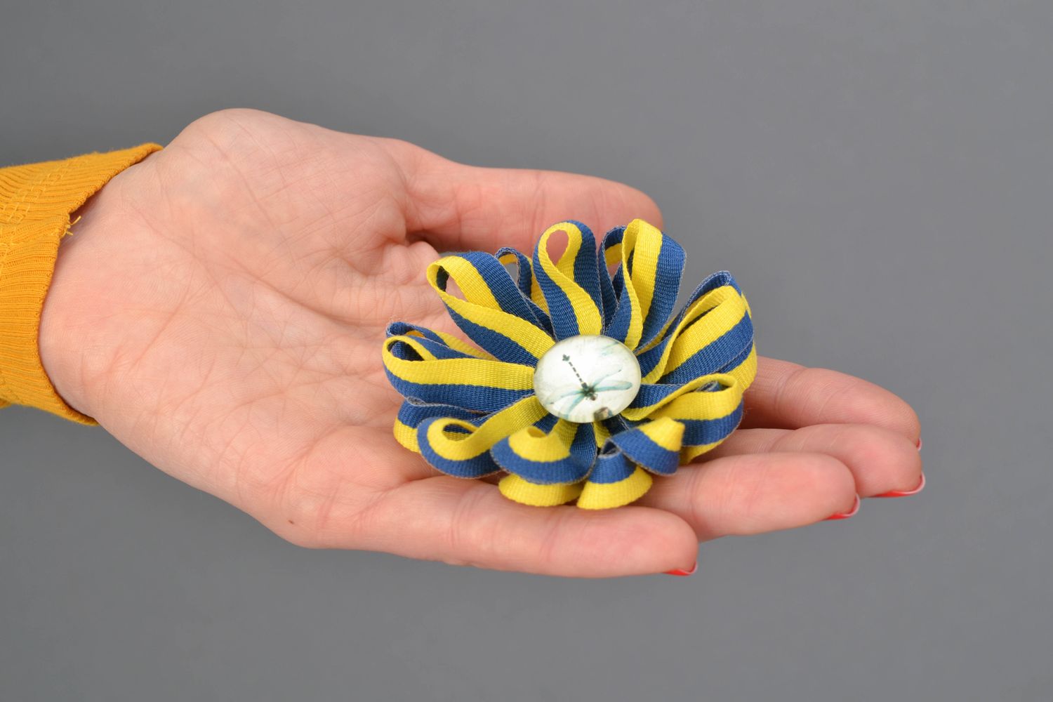 Textile brooch with rep ribbons photo 2