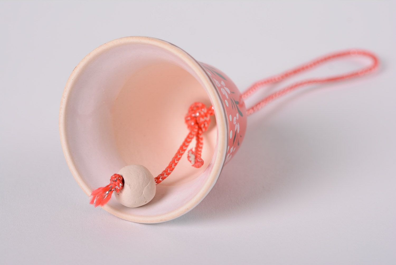 Petite clochette décorative rouge peinte faite main céramique majolique glaçure photo 3