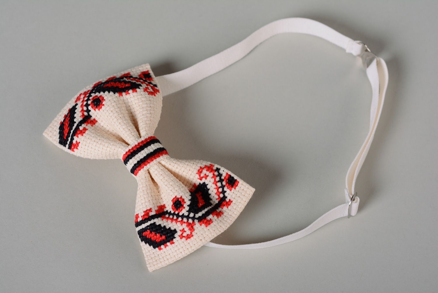 Handmade ethnic fabric bow tie with embroidery photo 2