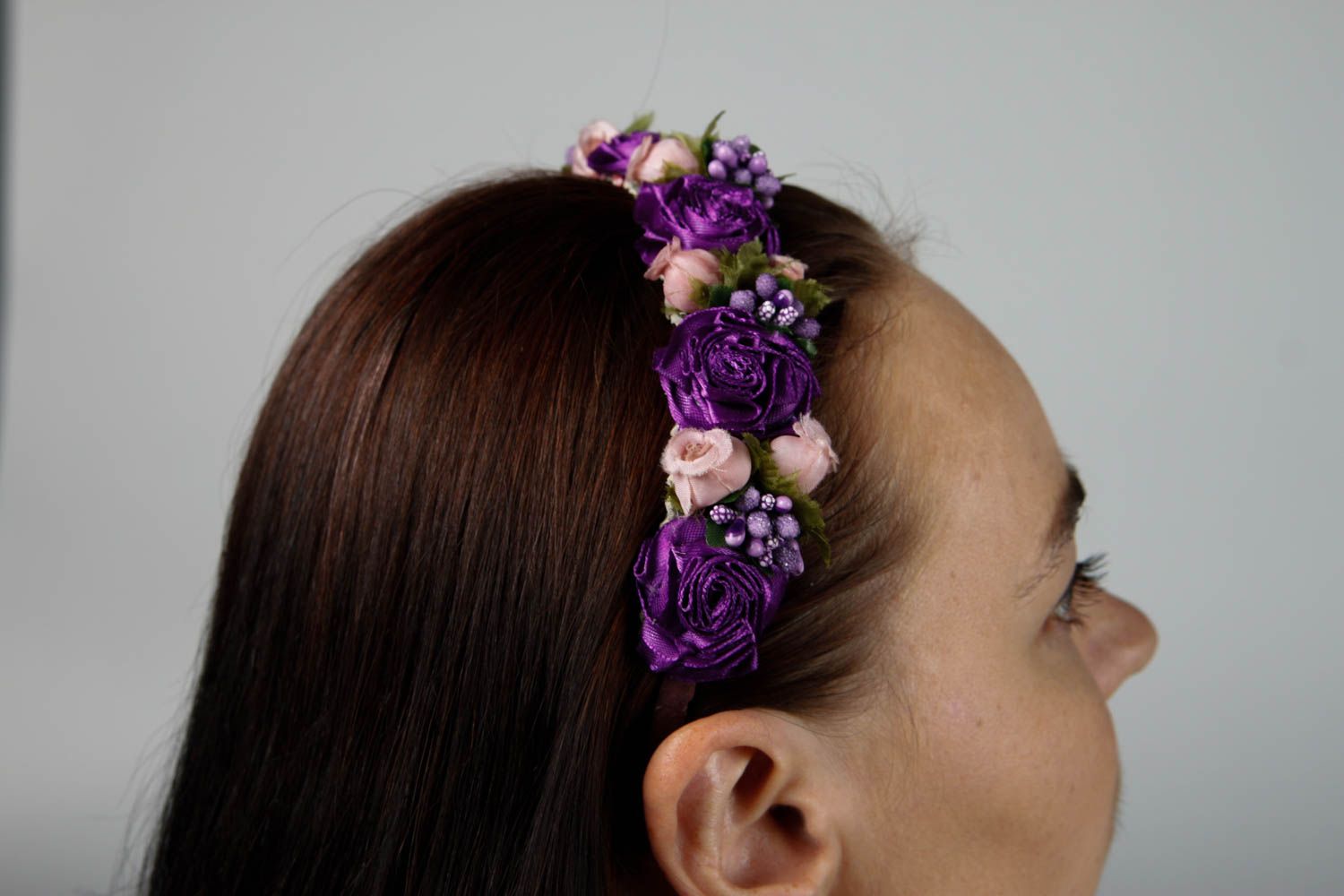 Serre-tête fleurs fait main Bijoux cheveux satin mauve Accessoire cheveux photo 2