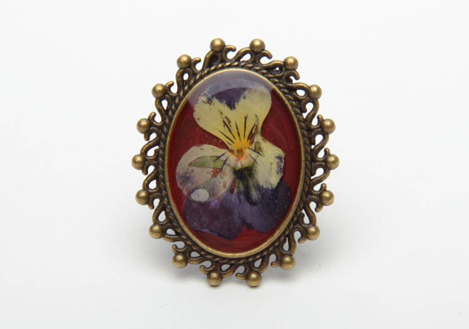 Ring with natural flowers in epoxy resin photo 5
