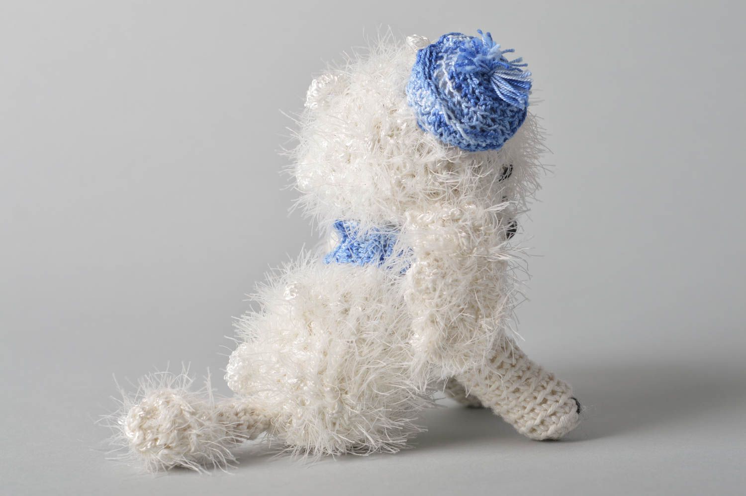 Jouet tricoté Peluche faite main au crochet Caniche blanc Cadeau enfant photo 1