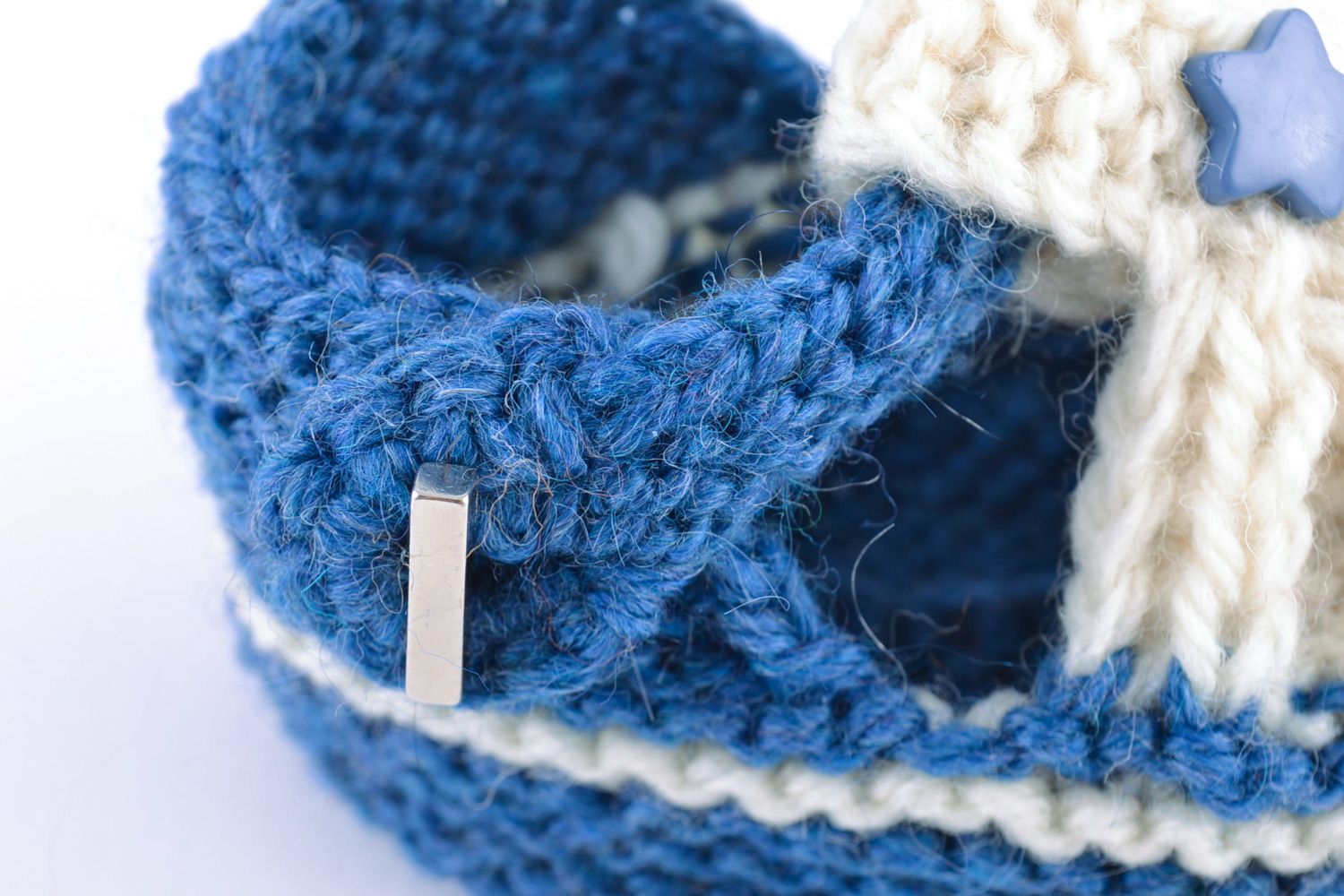 Chaussons bébé tricotés faits main en laine naturelle chauds originaux photo 3