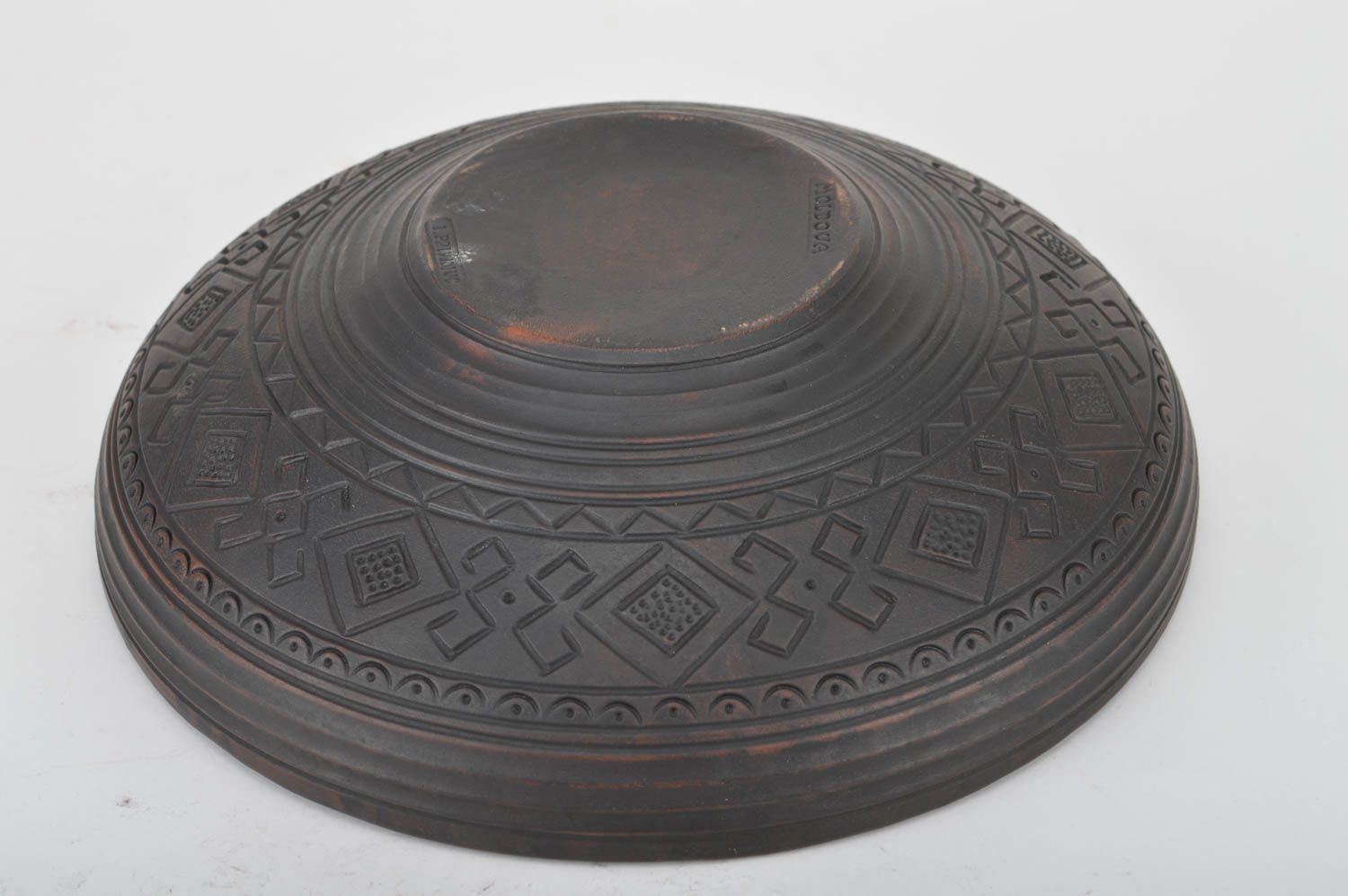 Handmade decorative dark ceramic fruit bowl eco friendly red clay plate 1.5 l photo 5