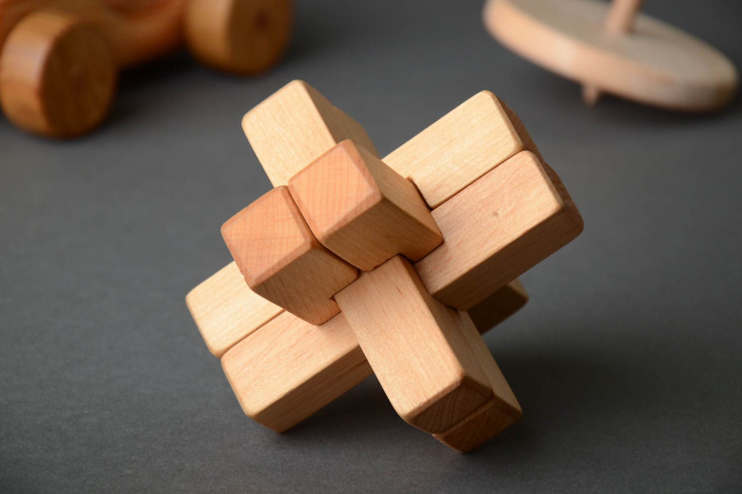 Juguete de madera con forma de puzzle voluminoso hecho a mano educativo foto 1