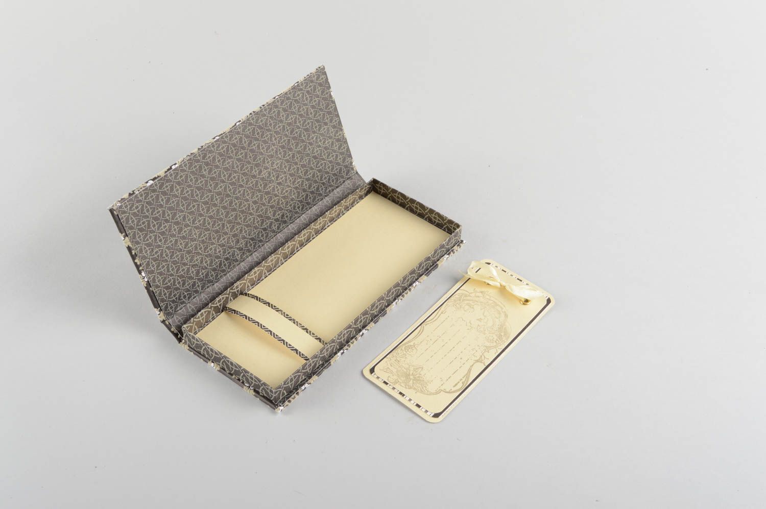 Belle Boîte cadeau rectangulaire technique de scrapbooking faite main avec clé photo 4