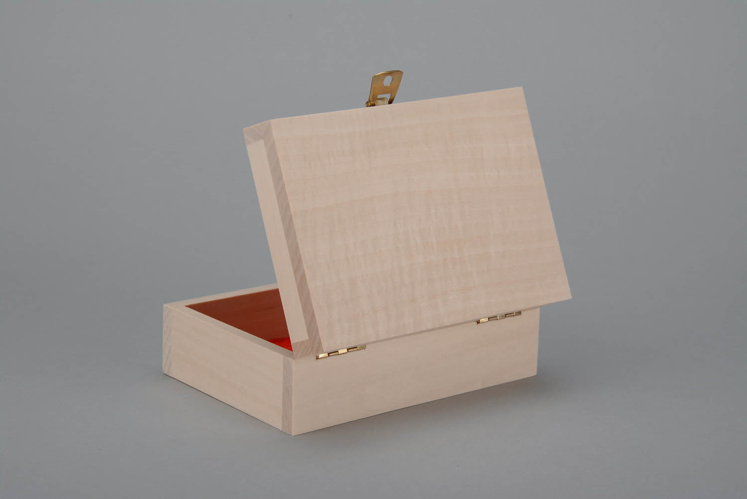 Handmade Roh-Holzschatulle mit Schließe foto 3