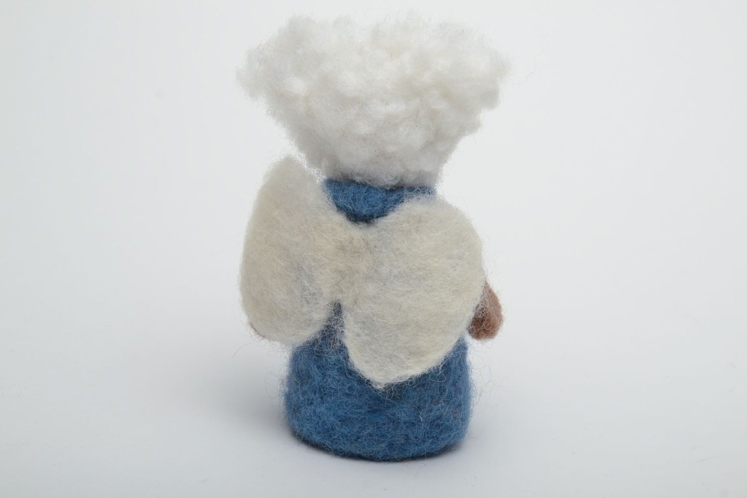 Poupée molle décorative faite main en laine feutrée photo 4