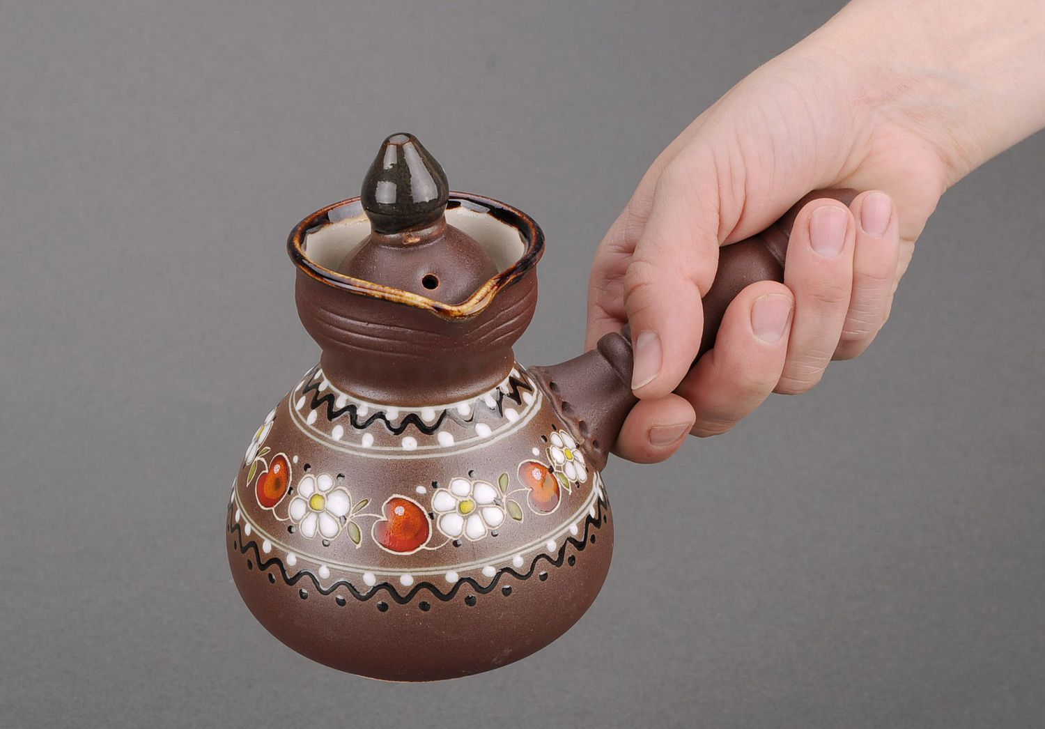 Türkischer Kaffeekocher aus Ton mit Stiel foto 5