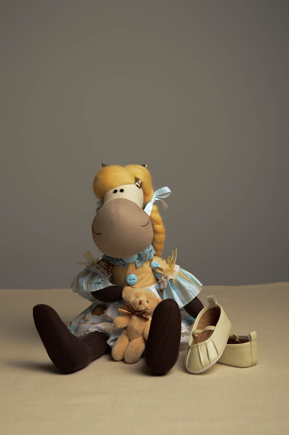 Handgemachtes Spielzeug Pferd Kuscheltier Stoff Tier Textil Spielzeug originell foto 1
