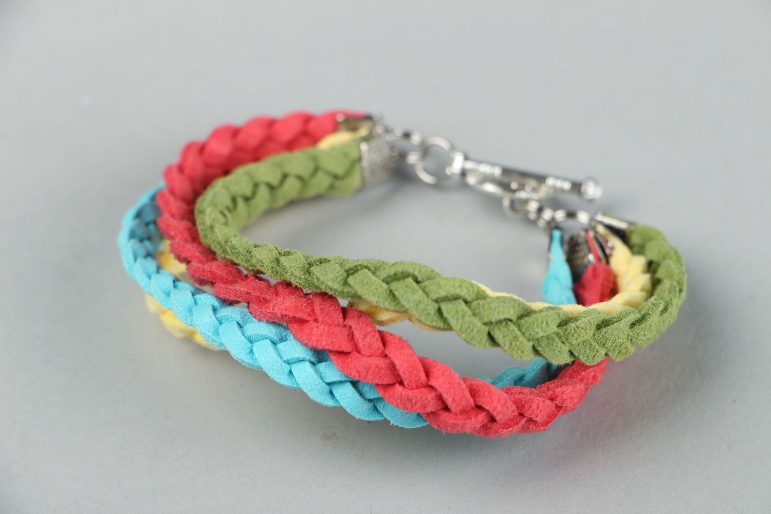 Multi-colored suede bracelet photo 3