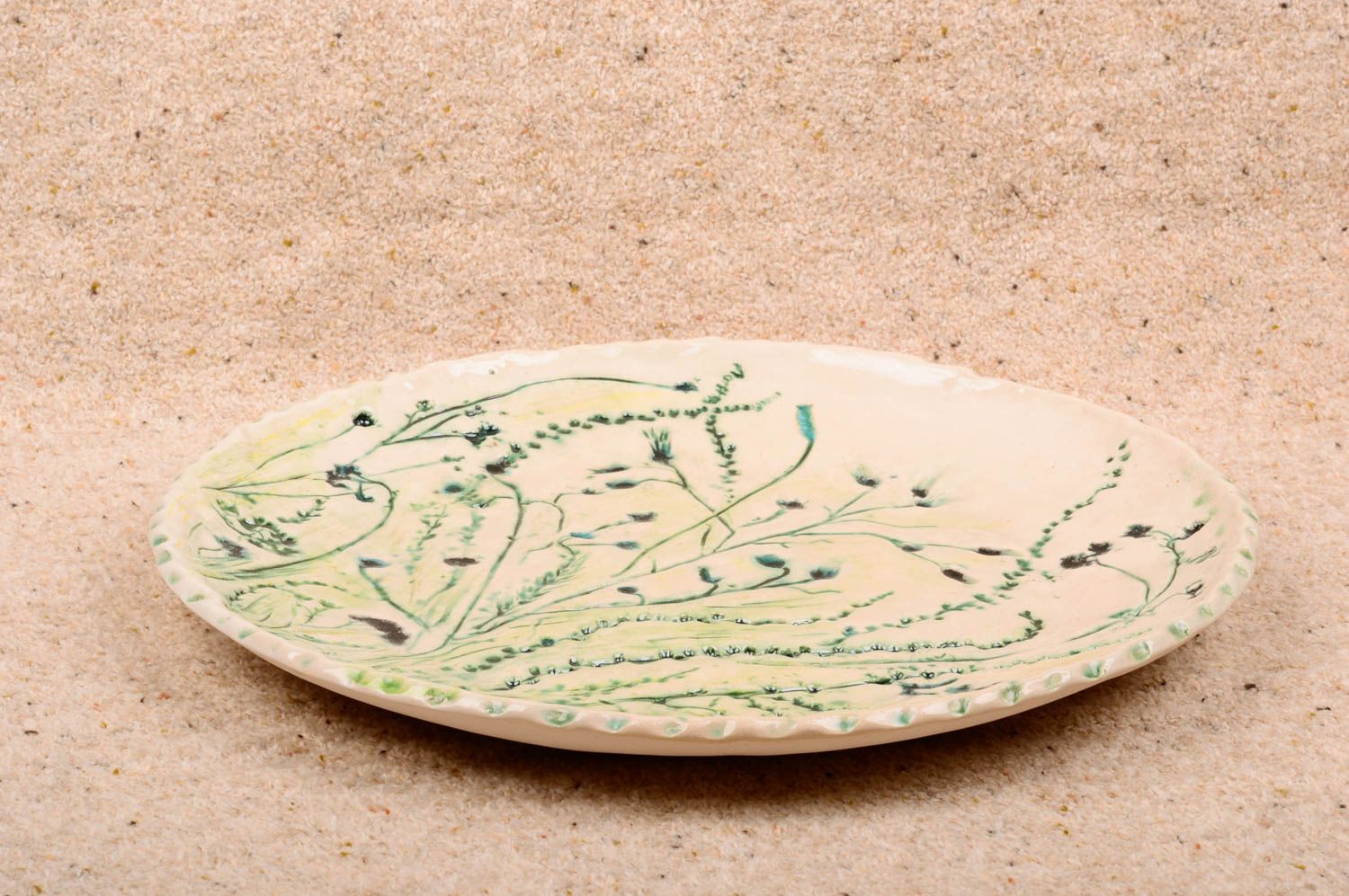Assiette en céramique décorative faite main design vaisselle originale à motif photo 2