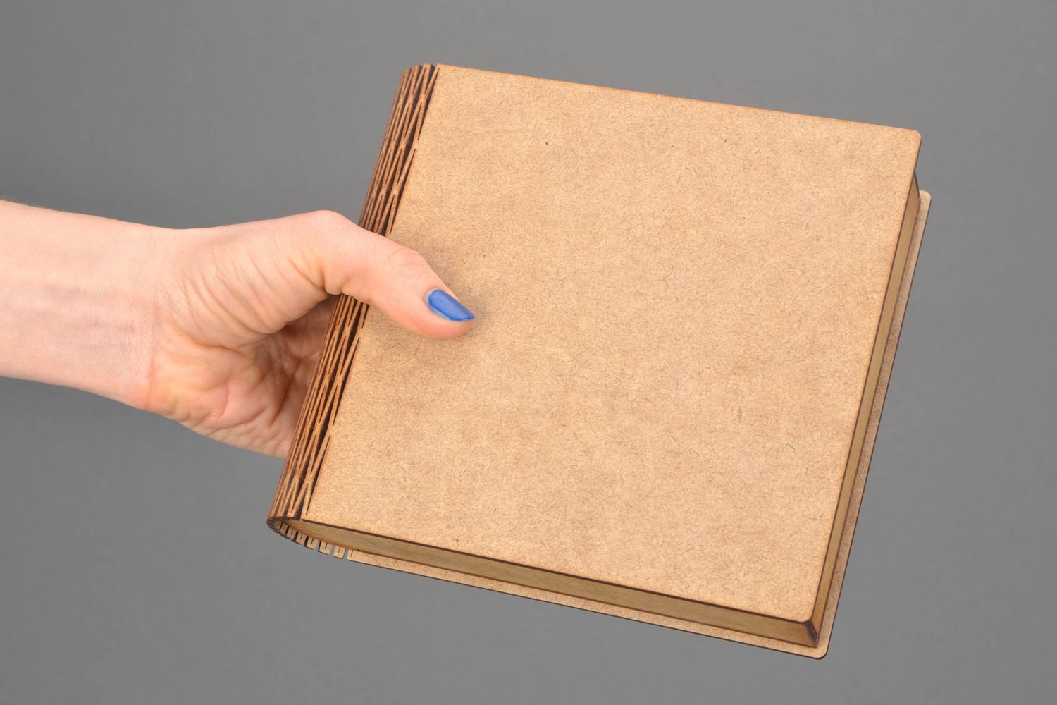 Boîte à bijoux en bois en forme de livre fait main photo 2