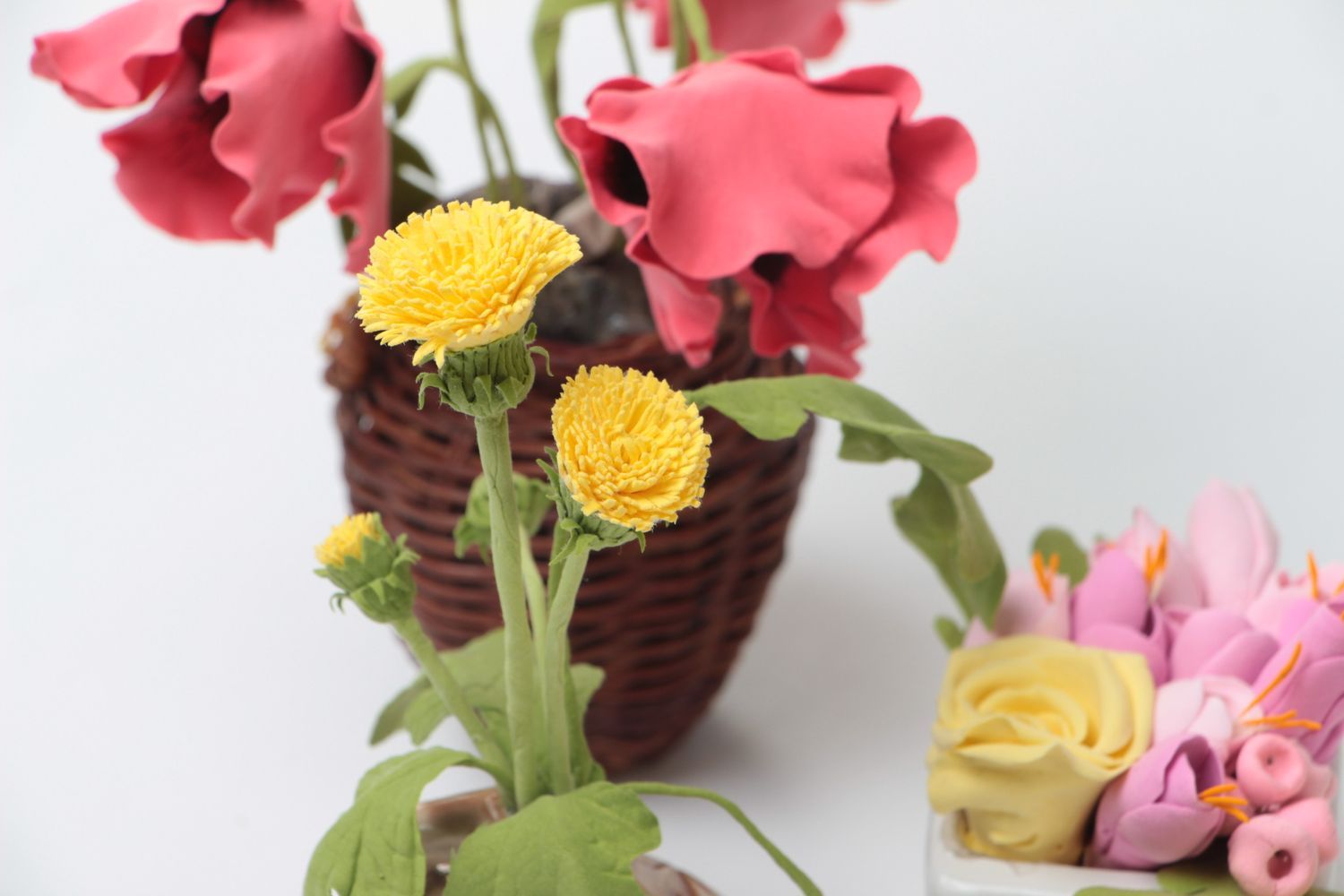 Set de 3 composiciones decorativas de flores de arcilla polimérica artesanales  foto 4