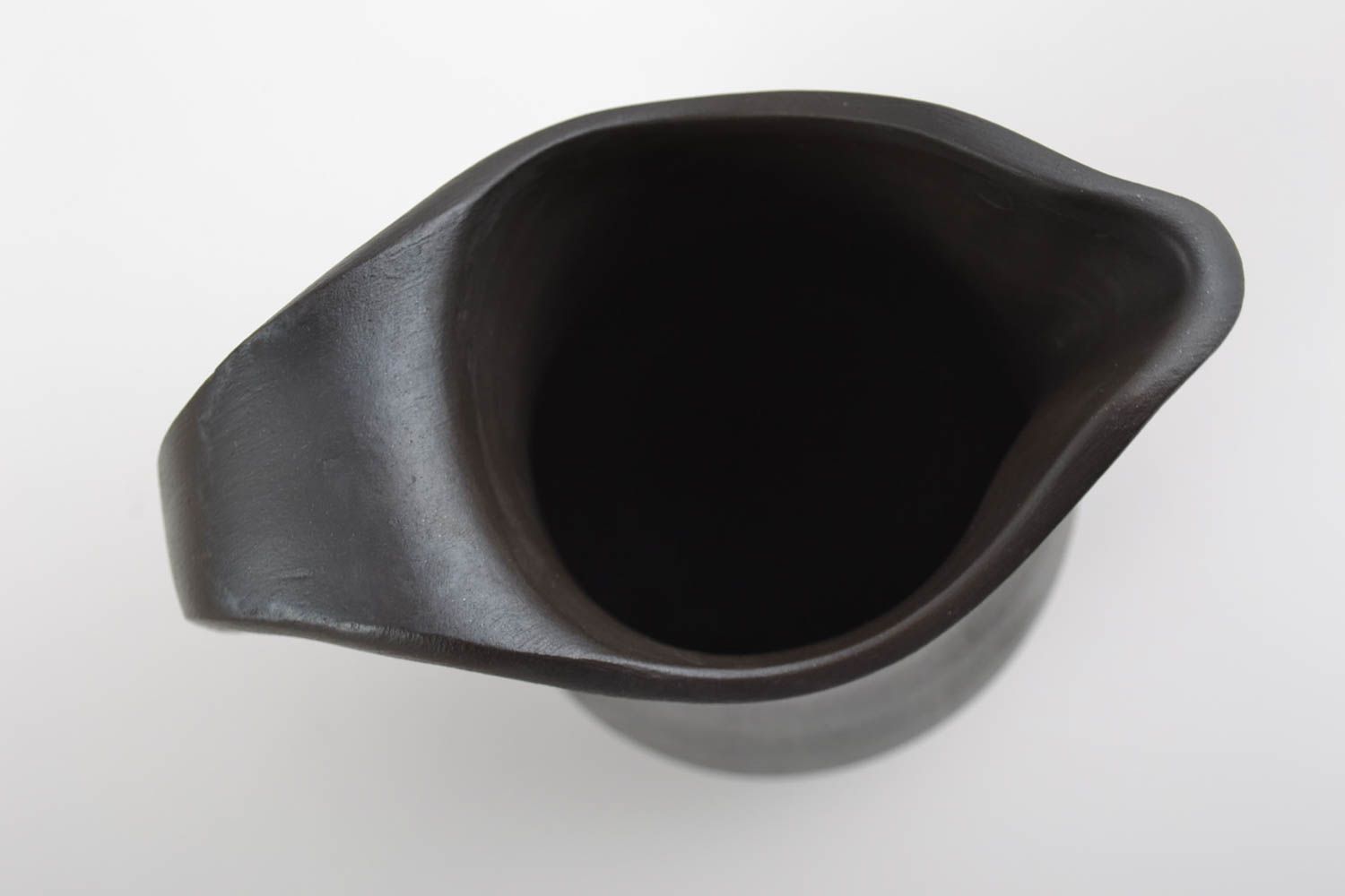 Cruche noire en argile faite main enfumée design original à lait 75 cl photo 3
