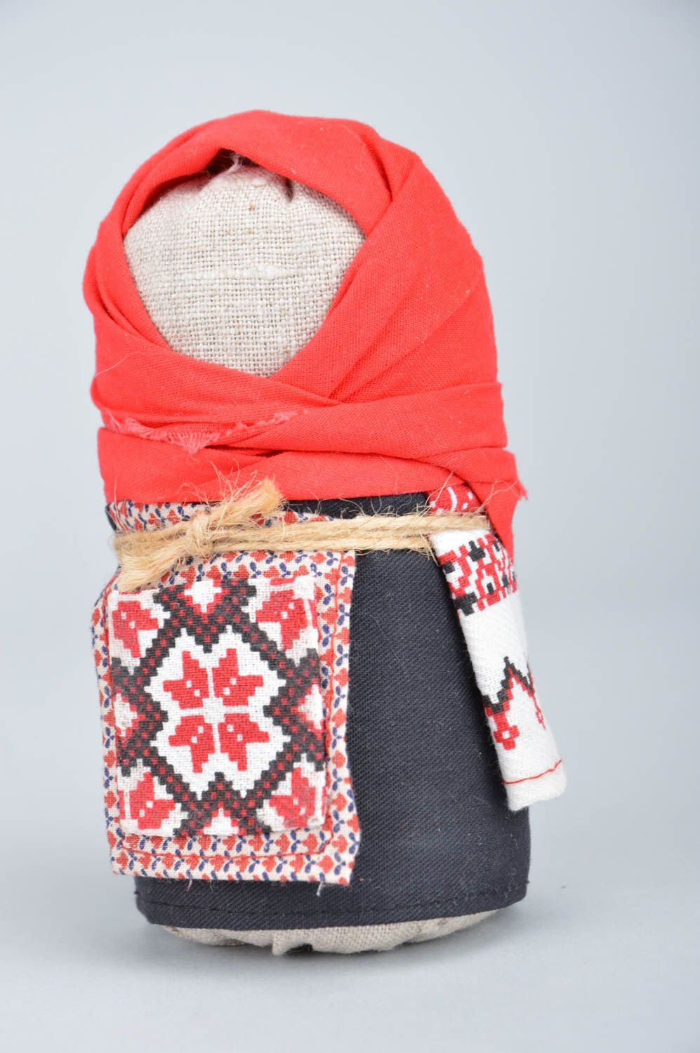 Poupée faite main en tissu de coton et toile de sac style ethnique talisman photo 2