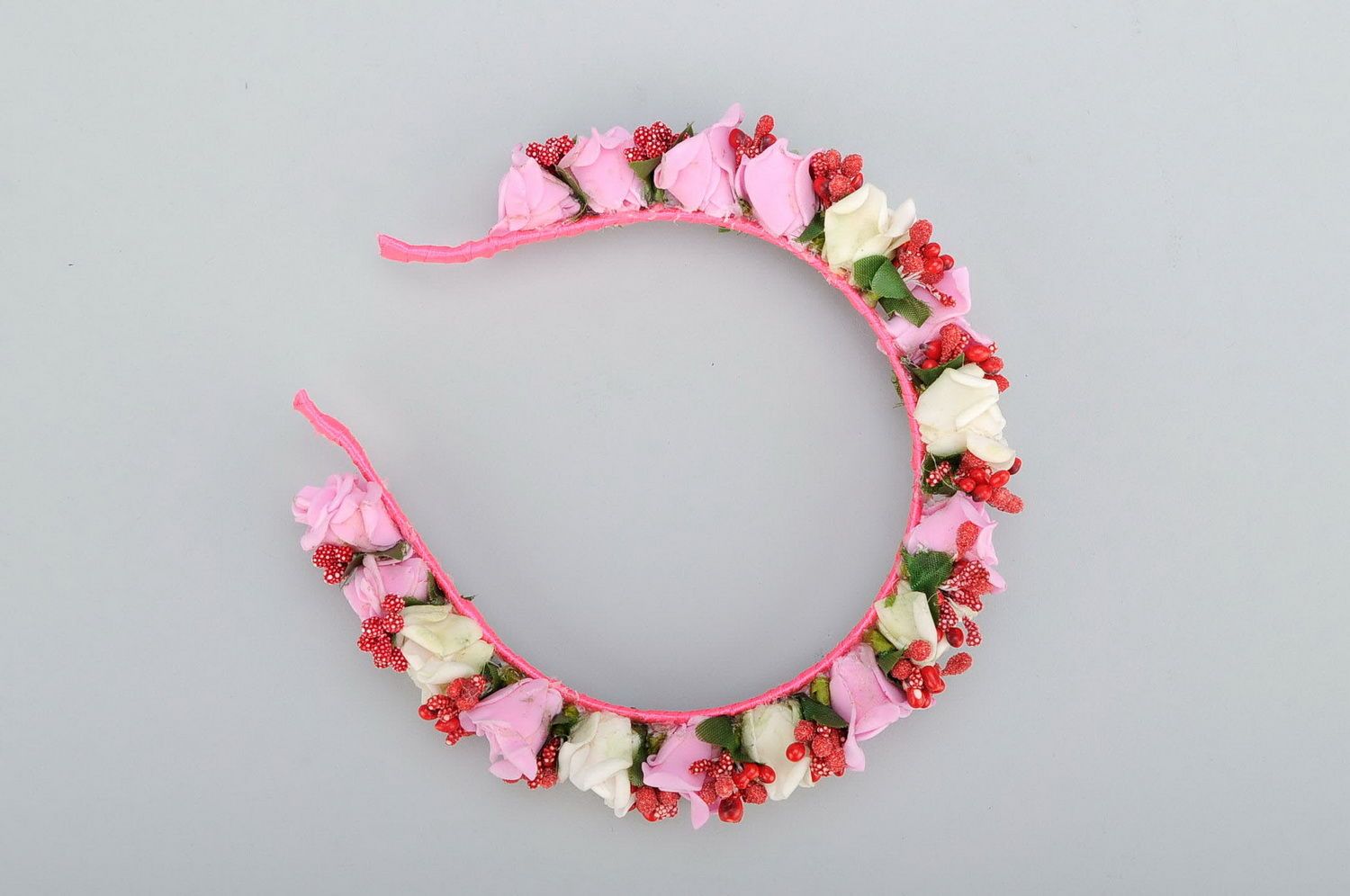 Headband with pink artificial flowers photo 3