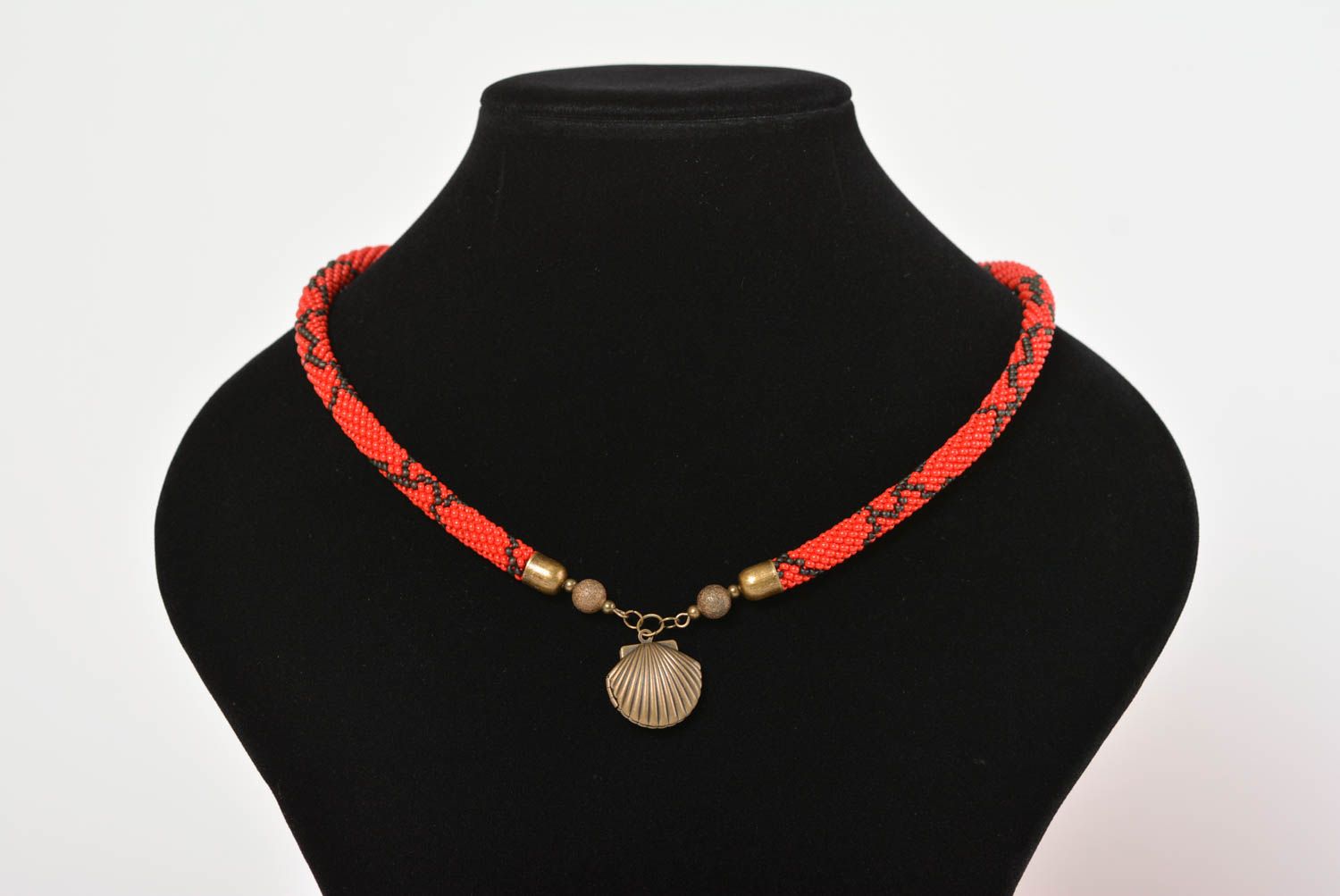 Collar de abalorios rojos con concha bisutería artesanal regalo para mujer foto 3