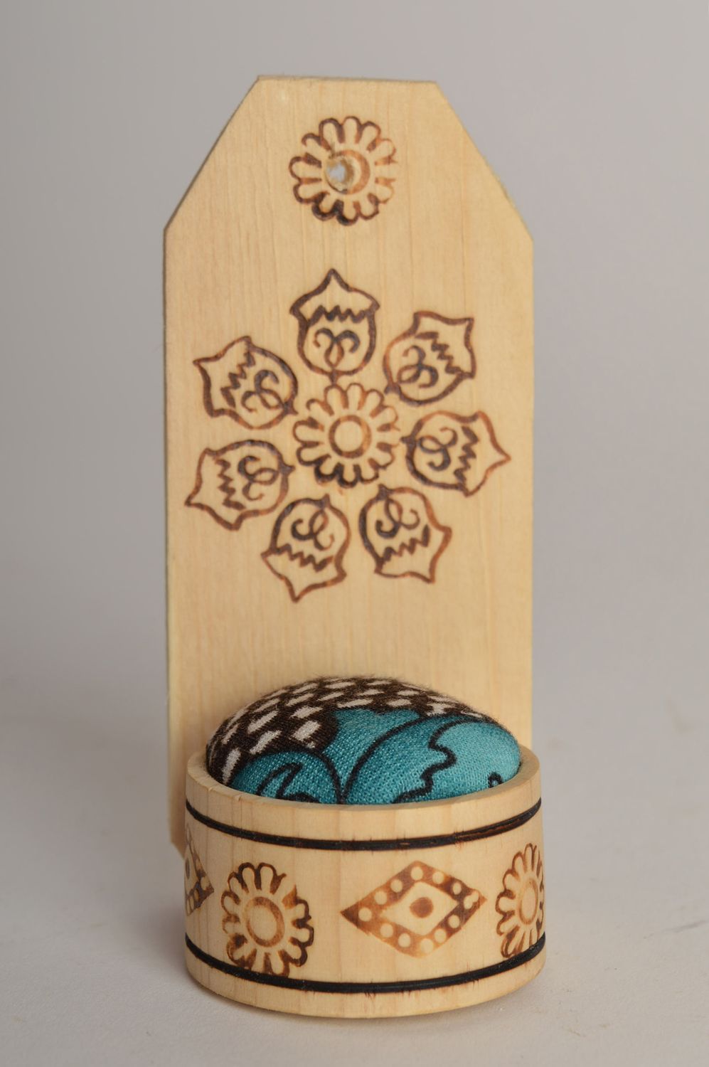 Unusual handmade pin cushion wooden pincushion wood craft needlework ideas photo 3
