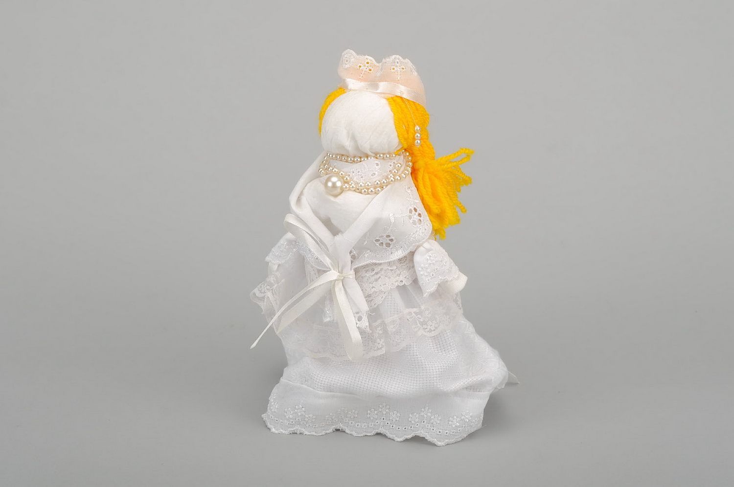 Сувенирная кукла-мотанка Невеста фото 3