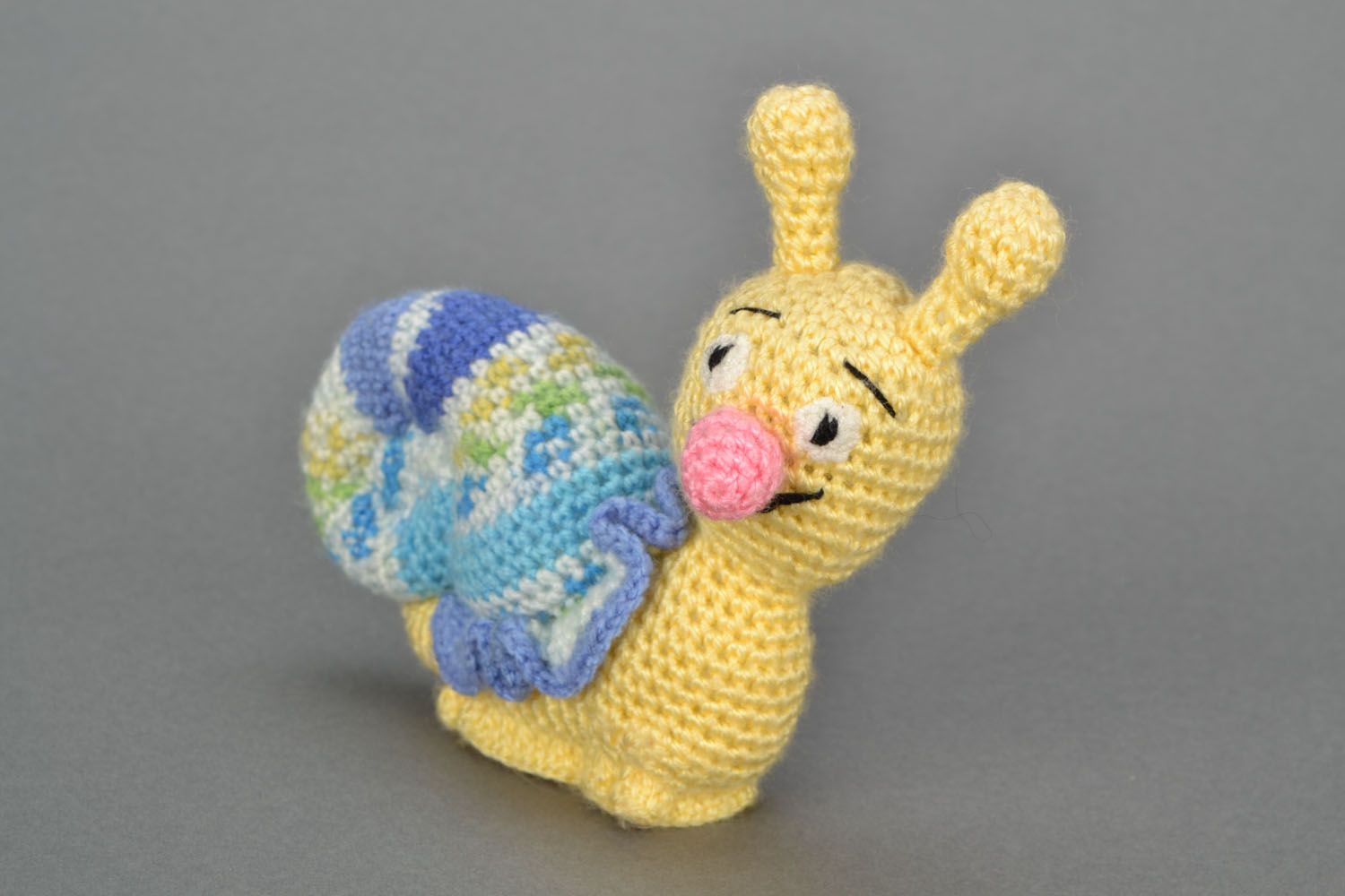 Jouet tricot au crochet Escargot multicolore  photo 1