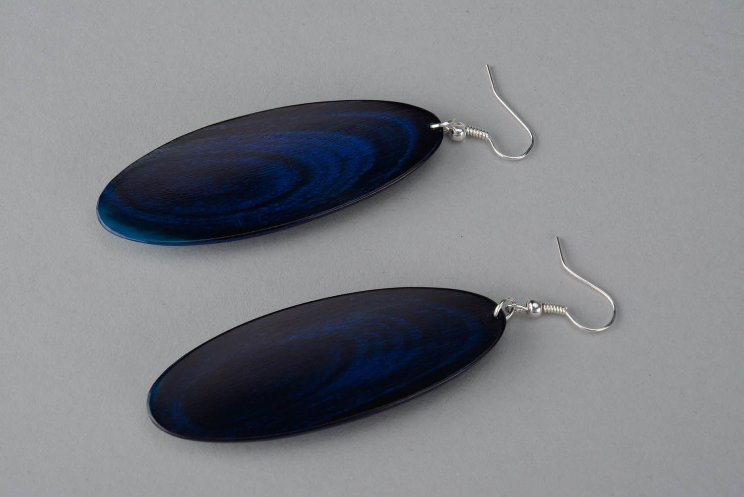 Blue long earrings made ​​of cow horn photo 3