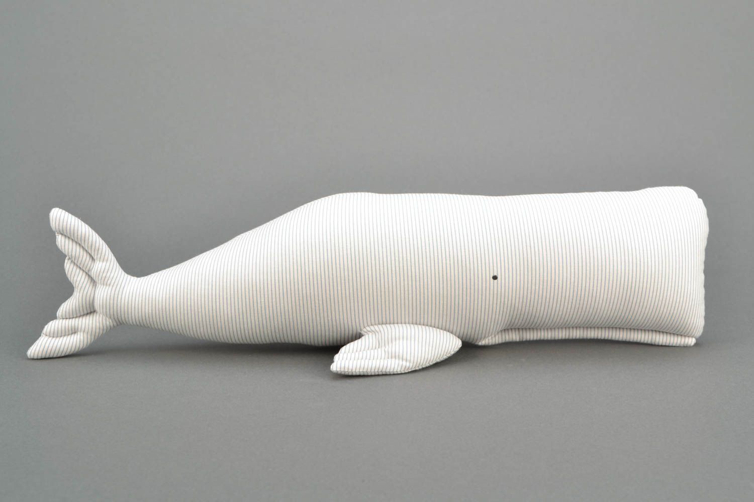 Jouet décoratif en tissu de coton blanc fait main design pour enfant Baleine photo 1