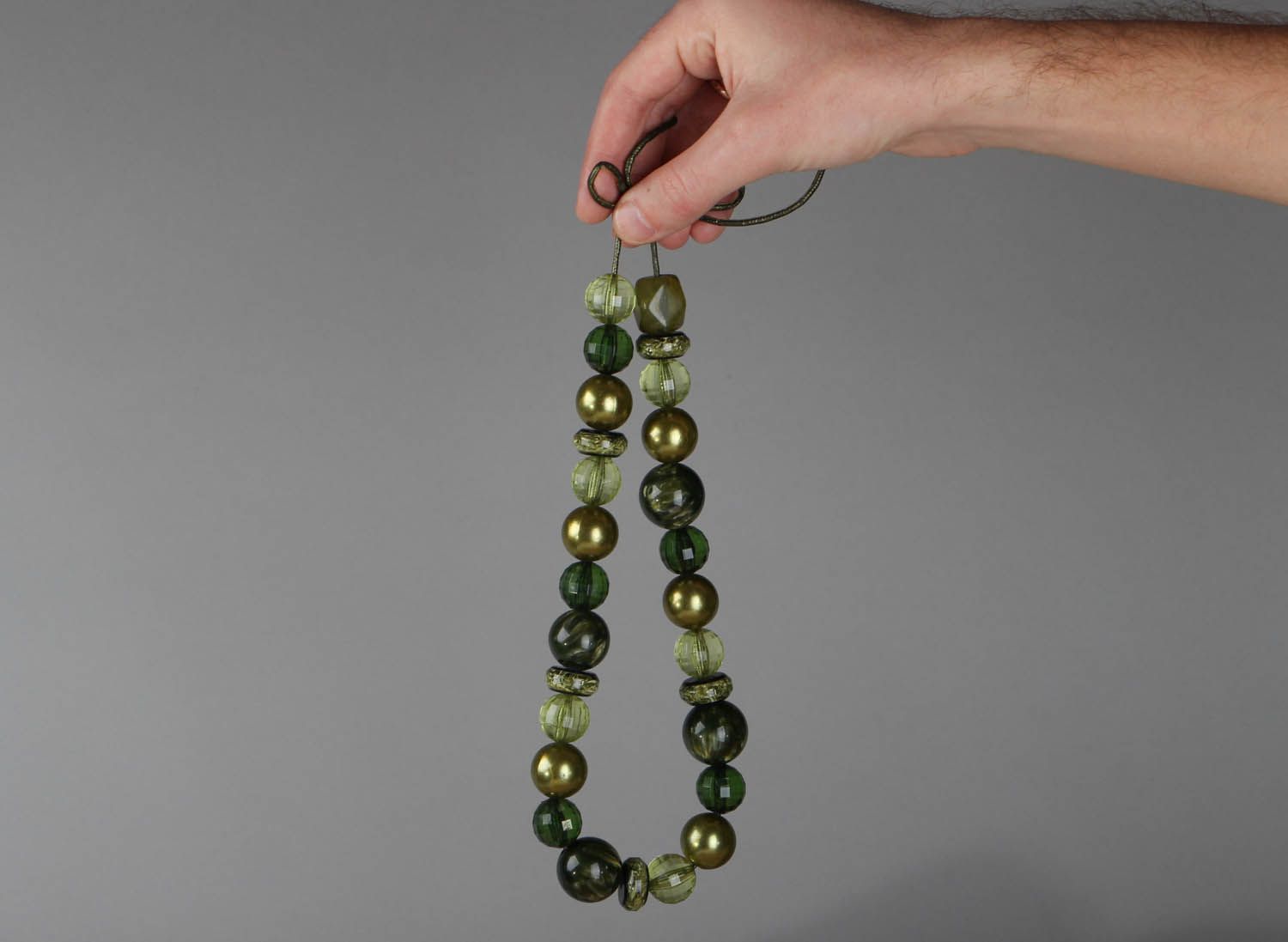 Collier de perles fantaisie vertes fait main photo 5