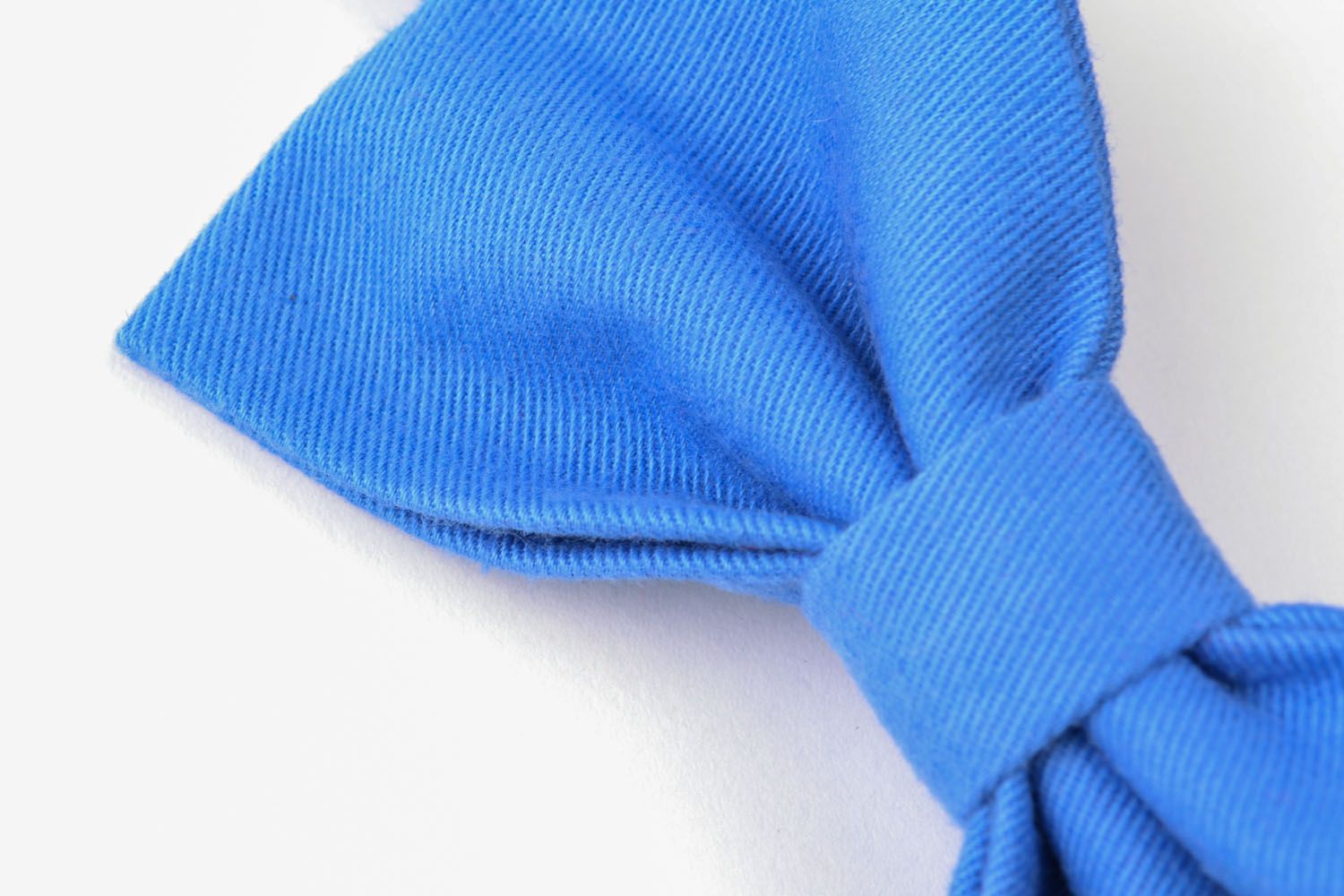 Nœud papillon en tissu bleu pour costume photo 4