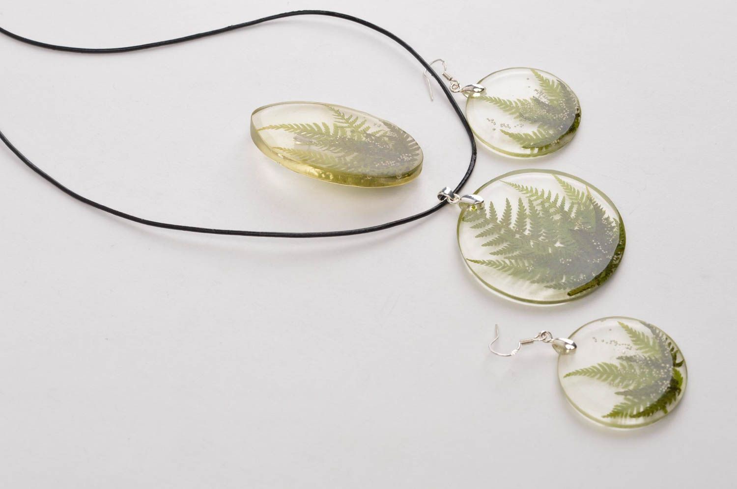 Unusual handmade botanical jewelry  epoxy pendant brooch jewelry earrings design photo 4