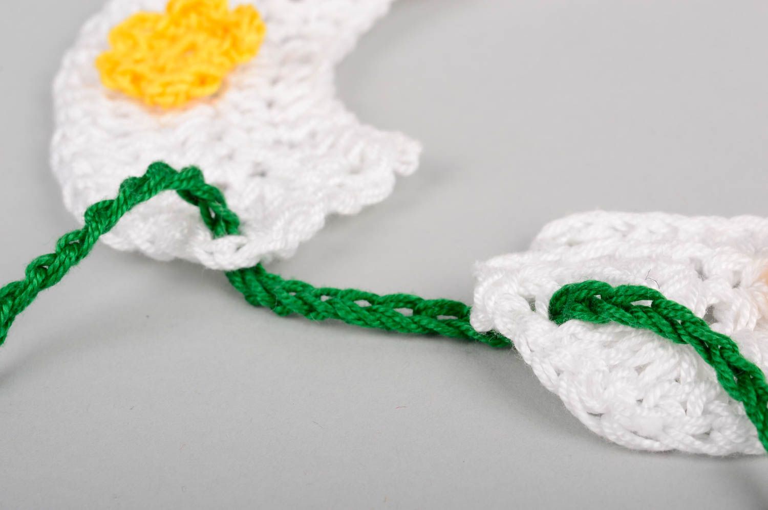 Faux col fait main Accessoire bébé tricoté au crochet blanc Cadeau bébé photo 5