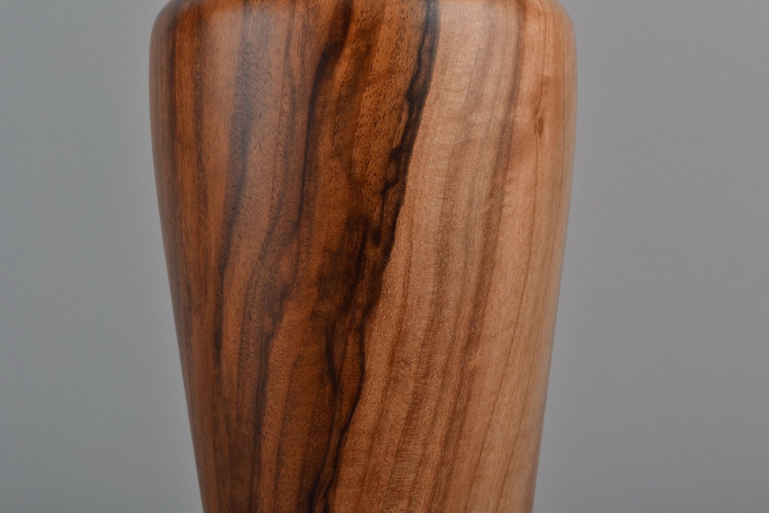 Vaso decorativo de madeira maciça de nogueira foto 3