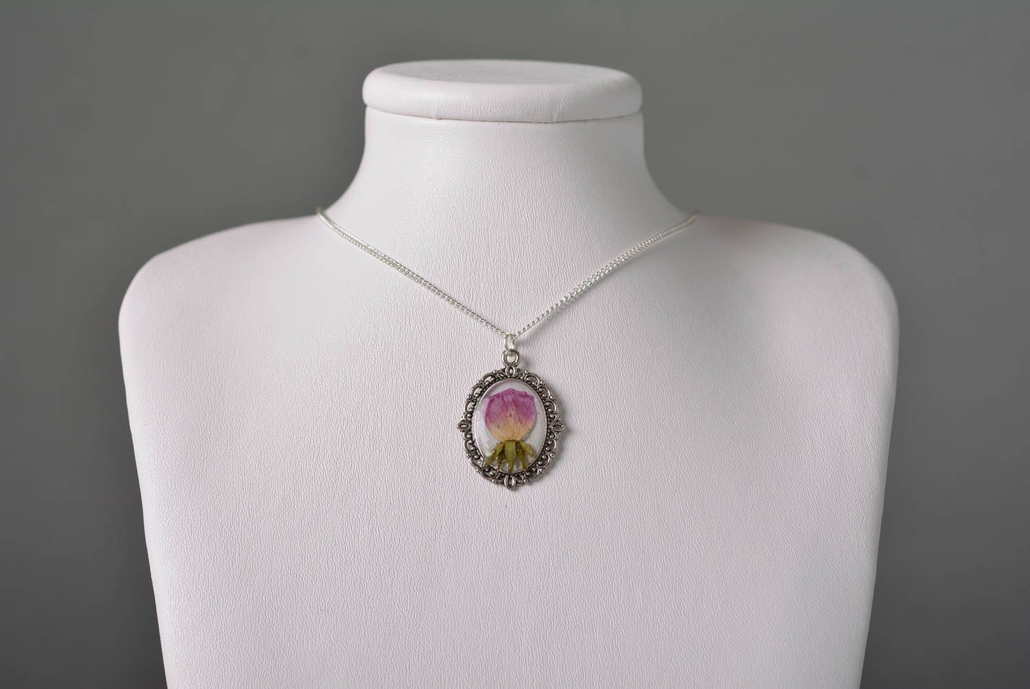Elegant pendant botanic jewelry handmade pendant with natural flowers for girls photo 2